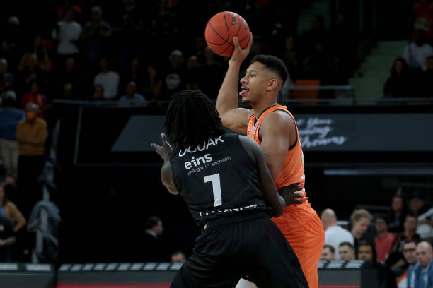 具备极大的 具备极大的