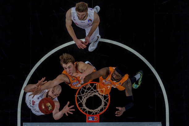 在主场连胜 在主场连胜